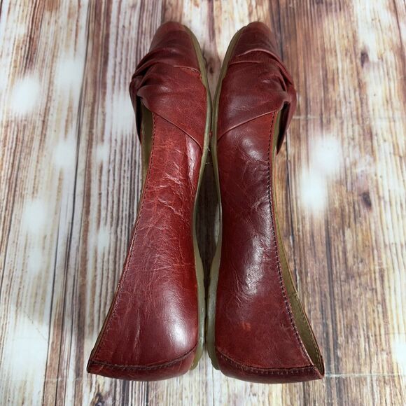 Born LILLY Womens Size 8 Red Leather Ballet Flats Shoes Slip On Loafers - Picture 6 of 13